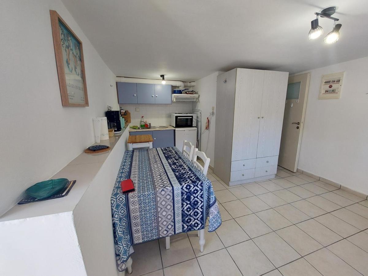 Artemis Ermoupoli Centre Appartement Pour Petit Budget Backpackers 外观 照片