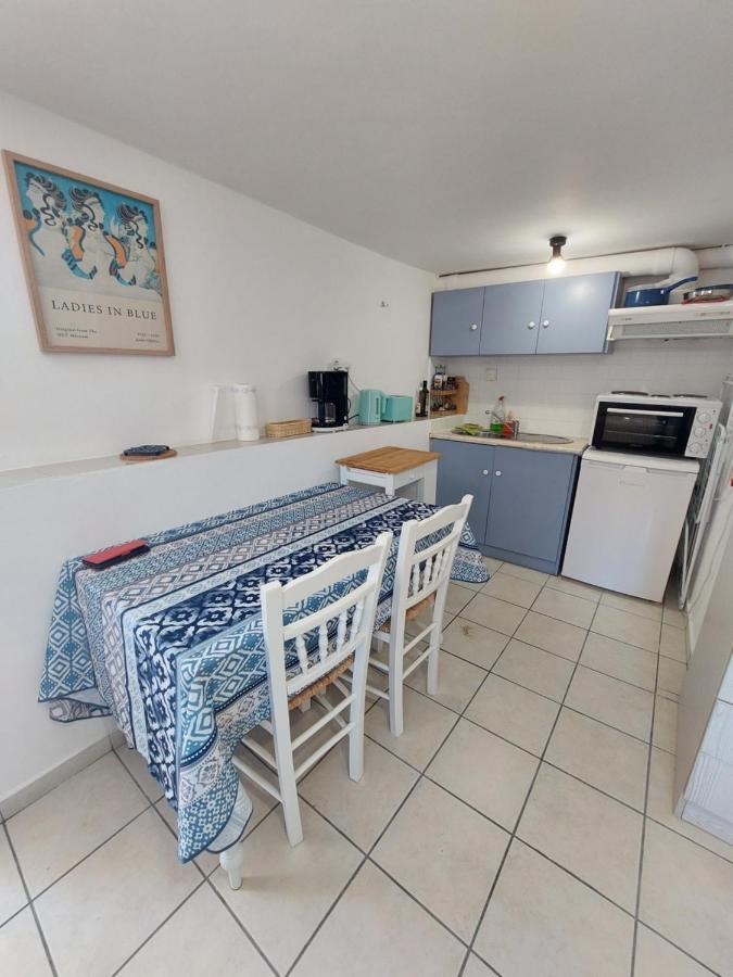 Artemis Ermoupoli Centre Appartement Pour Petit Budget Backpackers 外观 照片