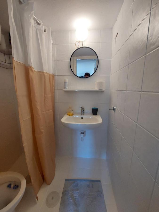 Artemis Ermoupoli Centre Appartement Pour Petit Budget Backpackers 外观 照片